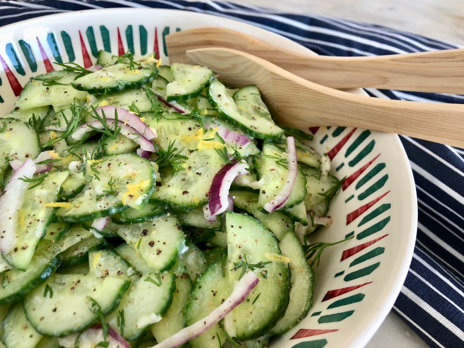 Fr Sch Gurksallad Enkel Sallad Med Smak Av Citron Vitl K Och Dill